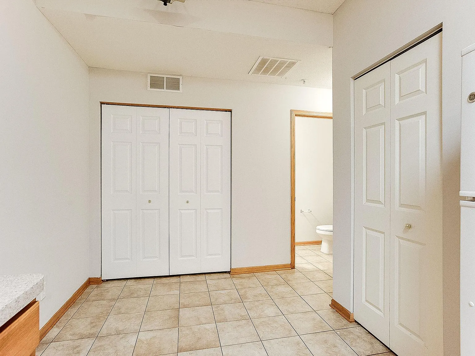 3 bed, 1642 sqft, $2,195 — Photo 4