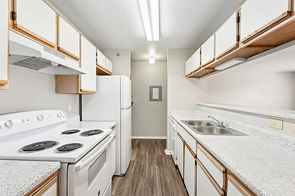 Valley Trails Apartments — Photo 3