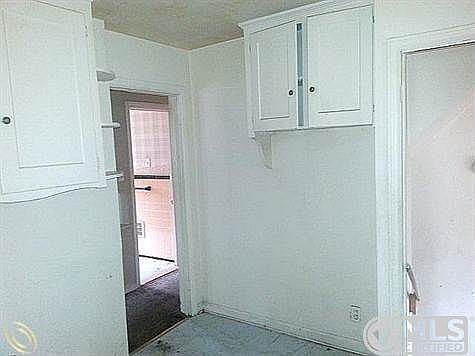 Kitchen 2.jpg