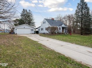 11364 Neff Rd, Clio, MI 48420