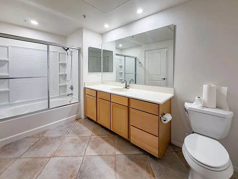 6400 Crescent Park E #407 — Photo 4