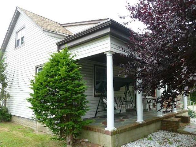 1st image of 166 Hunter Ave