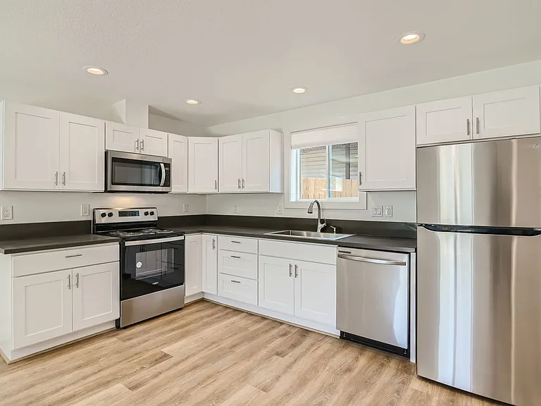 4300 SE 79th Ave — Photo 4
