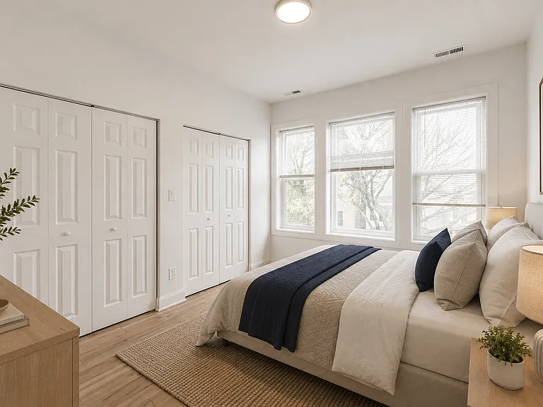 2107 N Hamlin Ave #2F — Photo 5