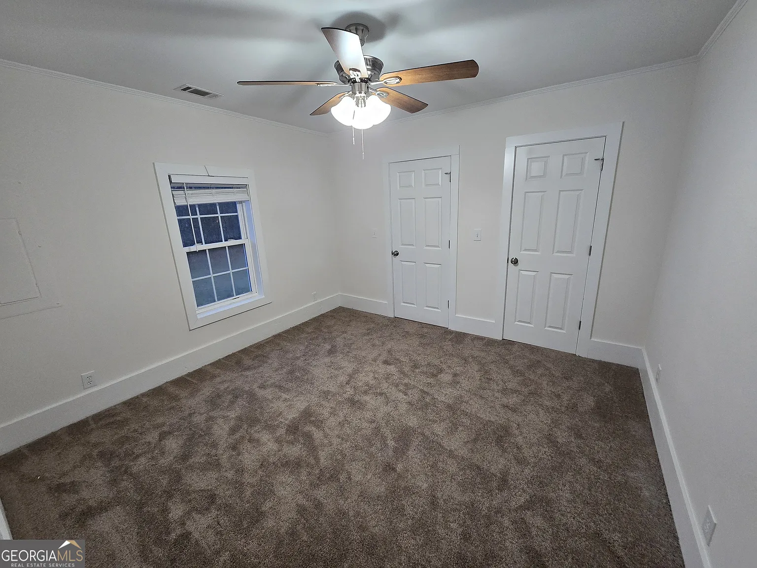 3 bed, 2.0 bath, 1170 sqft, $1,900 — Photo 3