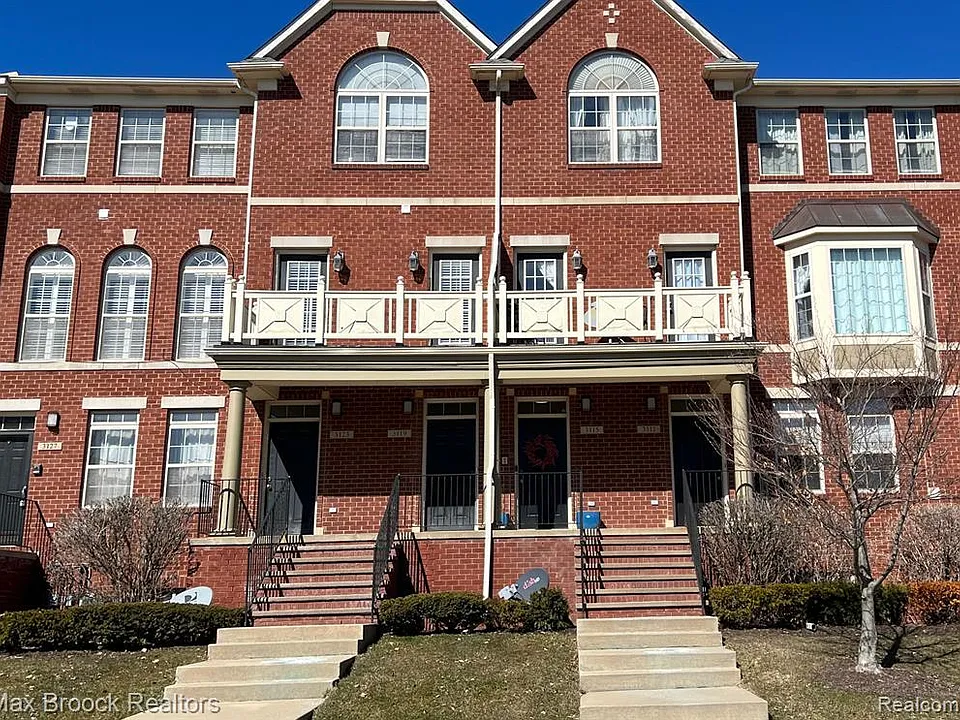 3111 Camden Dr