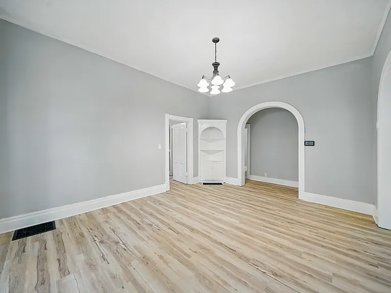 1900 Euclid Ave #1 — Photo 8