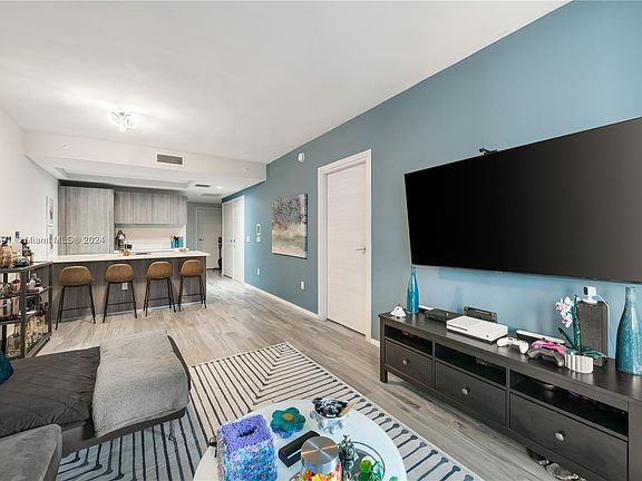 4th image of 801 S Miami Ave Unit 1406