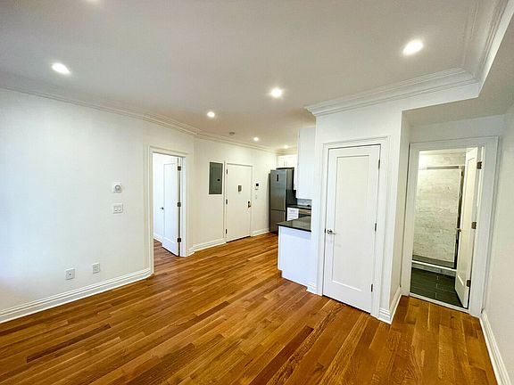 5th image of 148 Willow St #4RR
