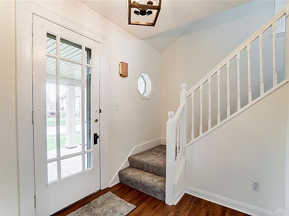 5th image of 221 E Pease Ave