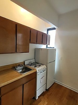 2nd image of 300 W 106th St #55