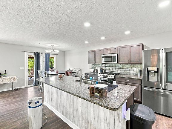 2nd image of 2726 Leonardo Way