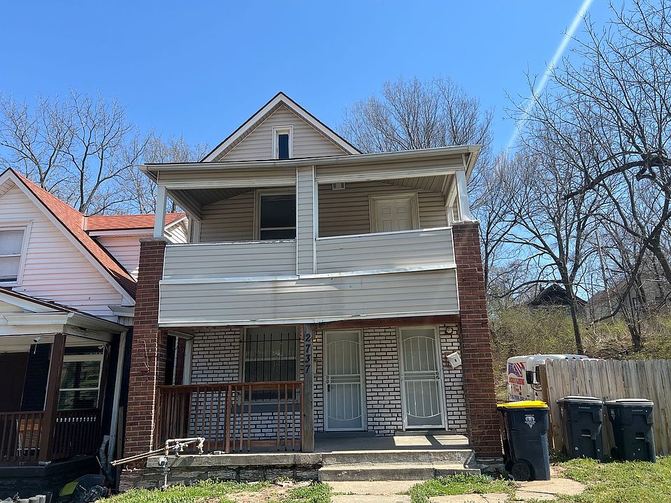 1st image of 2737 Vine St Floor 2