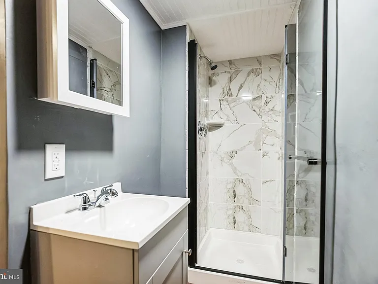 6905 Forrest Ave — Photo 23