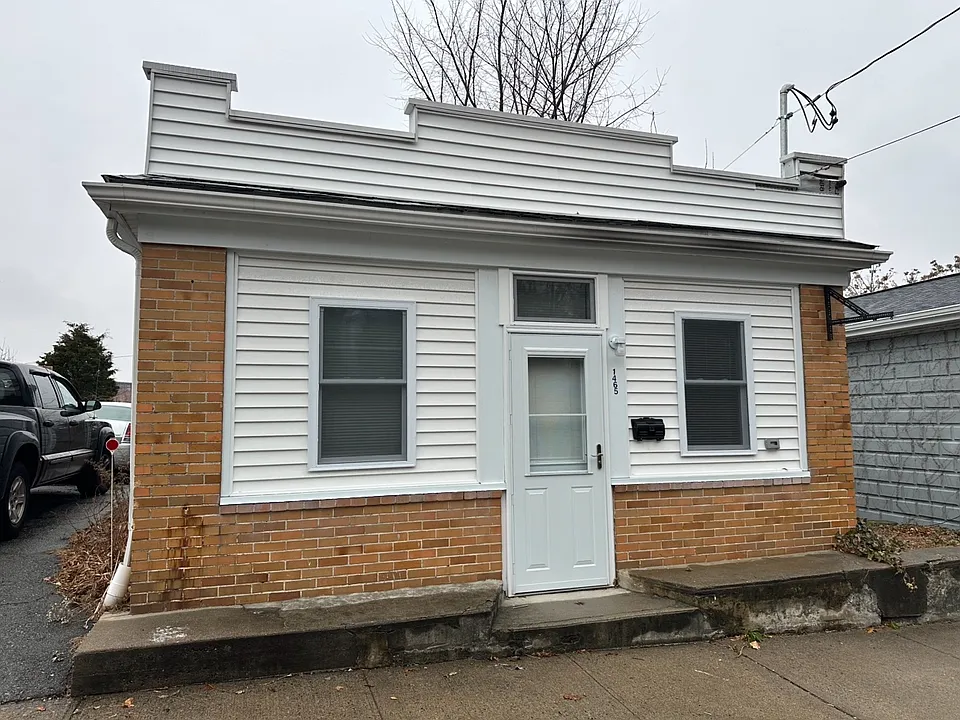 1465 Plainfield Pike