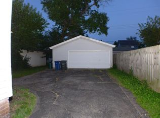 2161 Carabel Ave, Lakewood, OH 44107