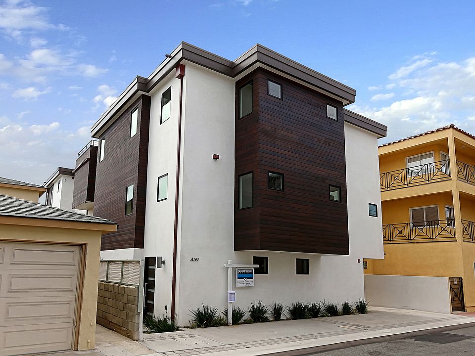 2nd image of 439 Palm Dr