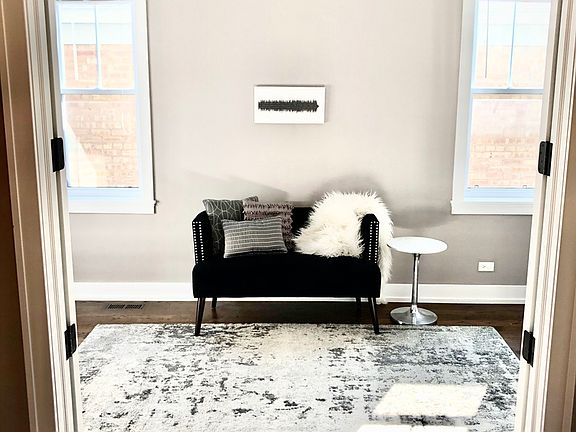 2nd image of 5209 W Carmen Ave