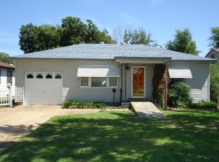 949 N Ash St, Ponca City, OK 74601