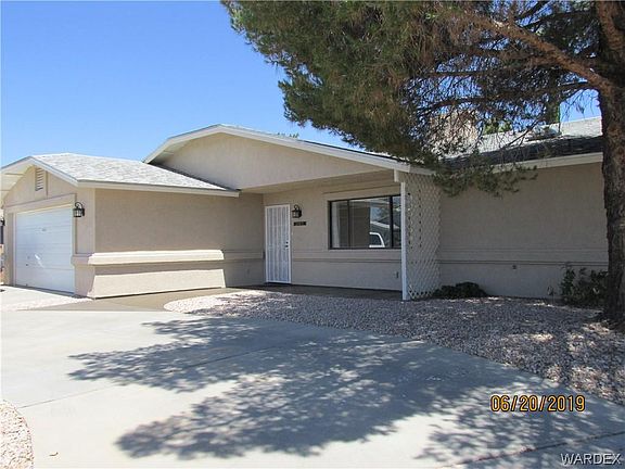 3rd image of 3865 E Lass Ave