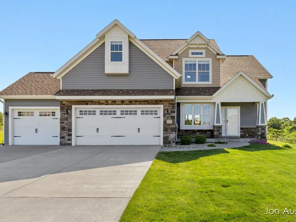 8637 Petoskey St, Kalamazoo, MI 49009