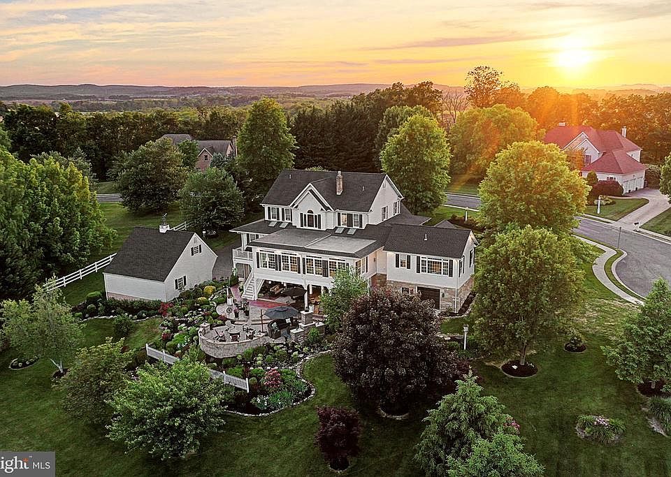 1st image of 1709 Country Manor Dr
