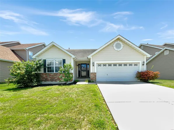 106 Towergate Dr, Lake Saint Louis, MO 63367