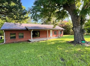 235 E Dickey St, Sycamore, GA 31790