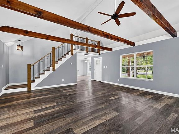 5th image of 5003 Devon Dr