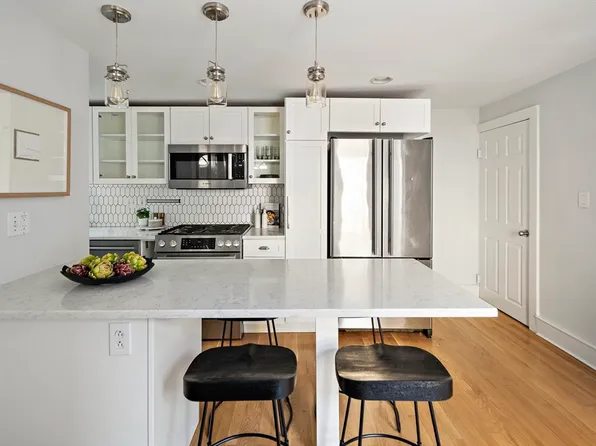 10 Allen St #2, Cambridge, MA 02140