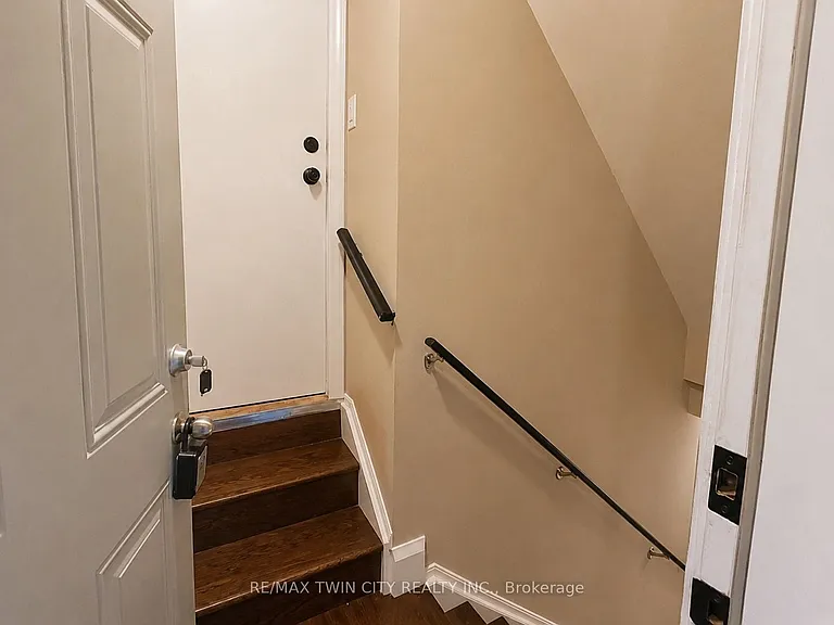 262 Sweet Gale St #BASEMENT — Photo 3
