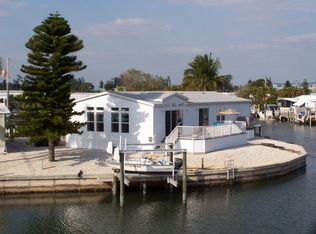 2890 Binnacle Ln, Saint James City, FL 33956