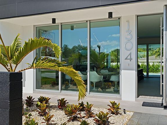 2nd image of 1304 INDIAN ROCKS ROAD