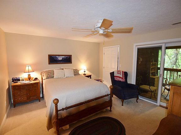 3rd image of 1846 E Eagle Bay Dr