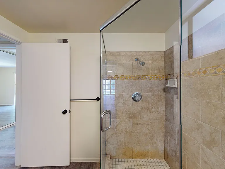 225ora — Photo 15