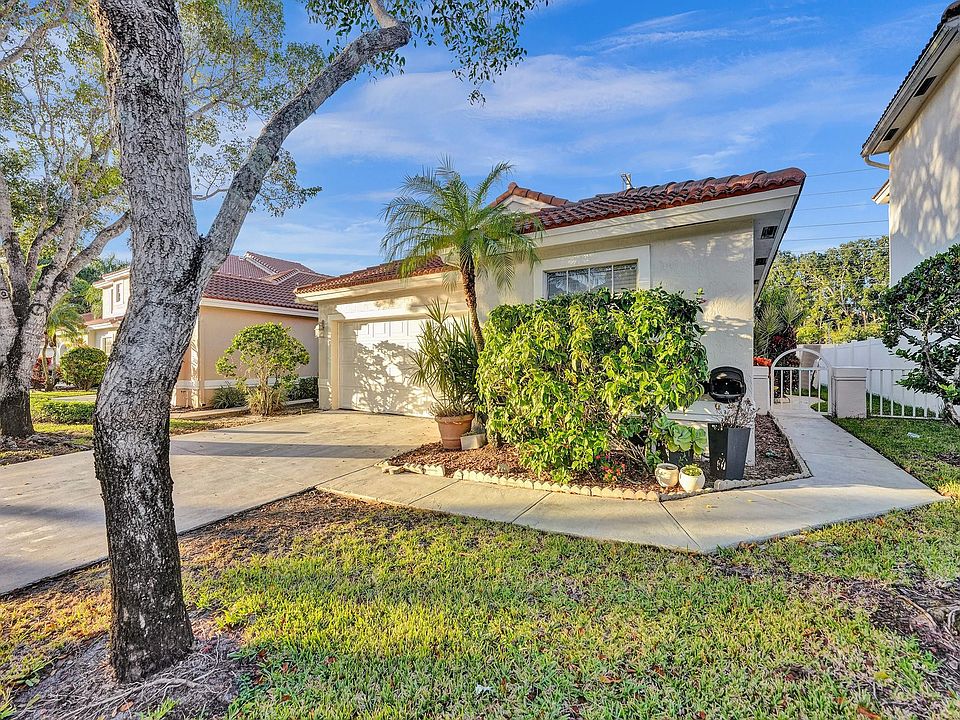 1st image of 10921 NW 46th Drive