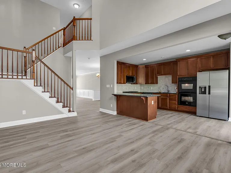 30 Brookfield Dr — Photo 8