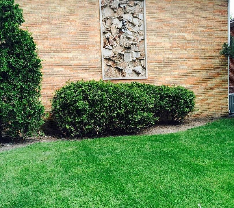 1st image of 1012 Parkwood Dr APT 2E