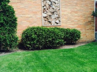 1012 Parkwood Dr APT 2E, Joliet, IL 60432