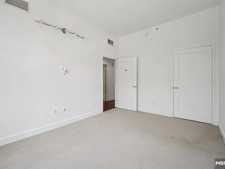 8100 River Rd #209 — Photo 21