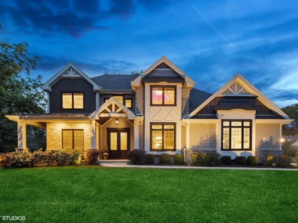 7210 Giddings Ave, Burr Ridge, IL 60527