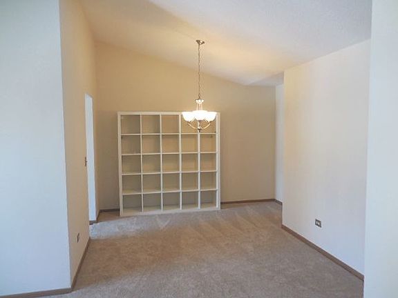 4th image of 357 Elizabeth Dr #2C