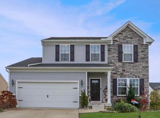 1393 Apple Farm Dr, Amelia, OH 45102