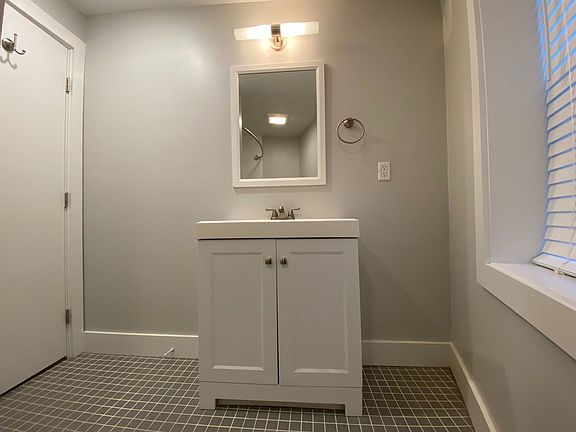 3rd image of 320 Ashmun St #41DDF8354