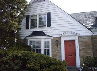 9 Northampton Rd, Amsterdam, NY 12010