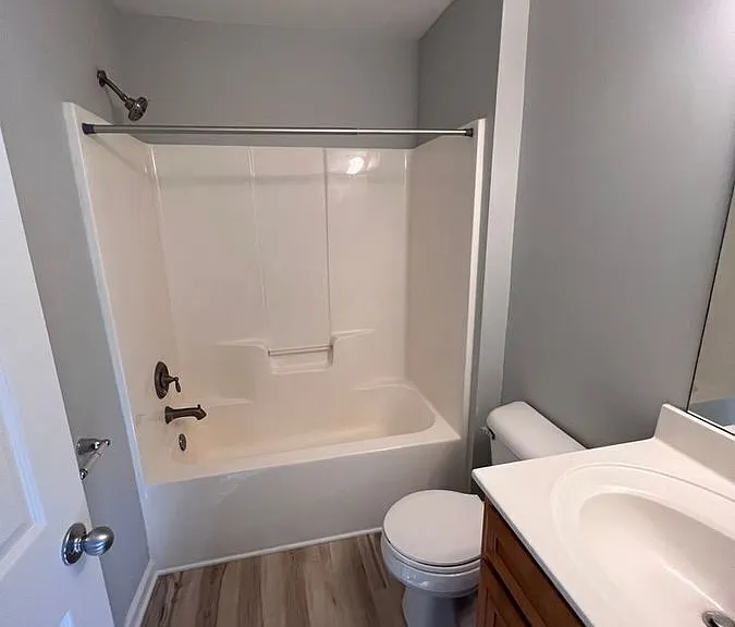 1033 Masons Place Cir #B — Photo 10