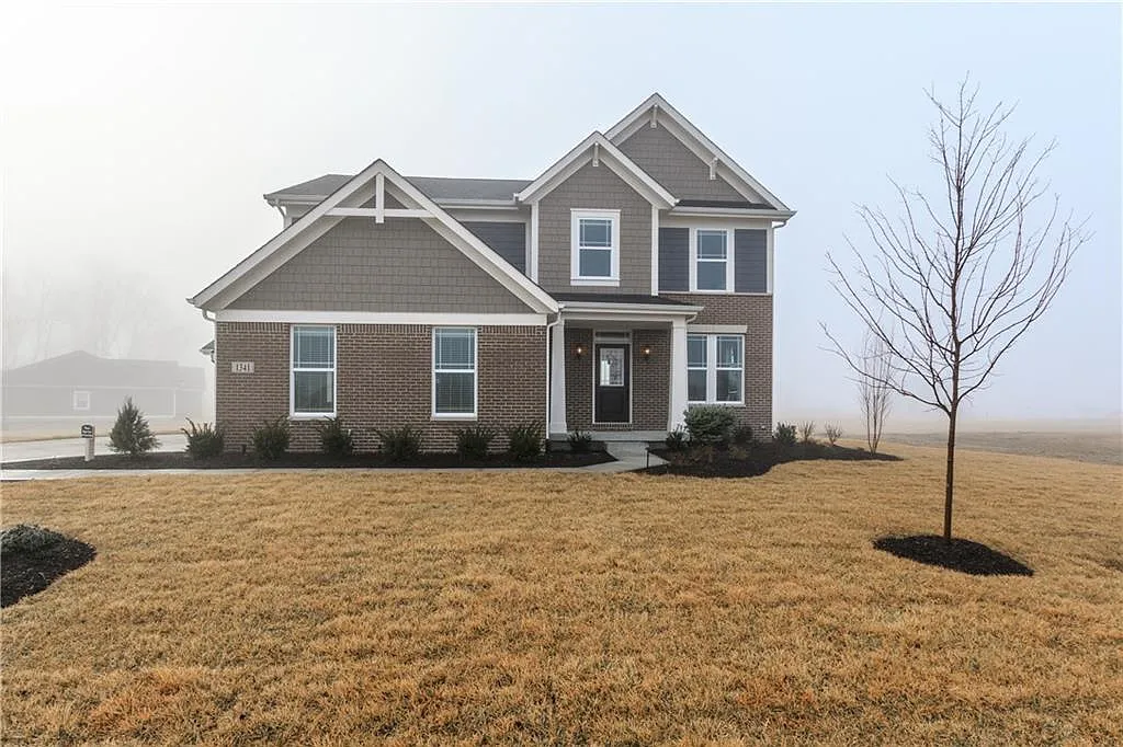 1341 Graham Ct photo 1