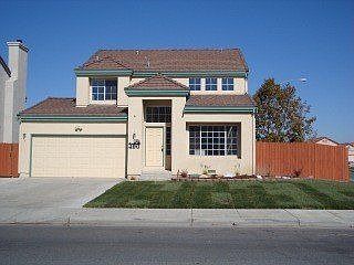 4th image of 490 Verona Pl