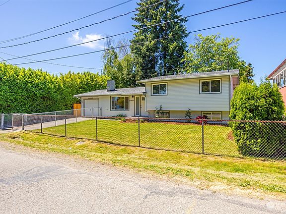 3rd image of 15045 30th Avenue S