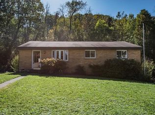 325 Circle Dr, White Oak, PA 15131
